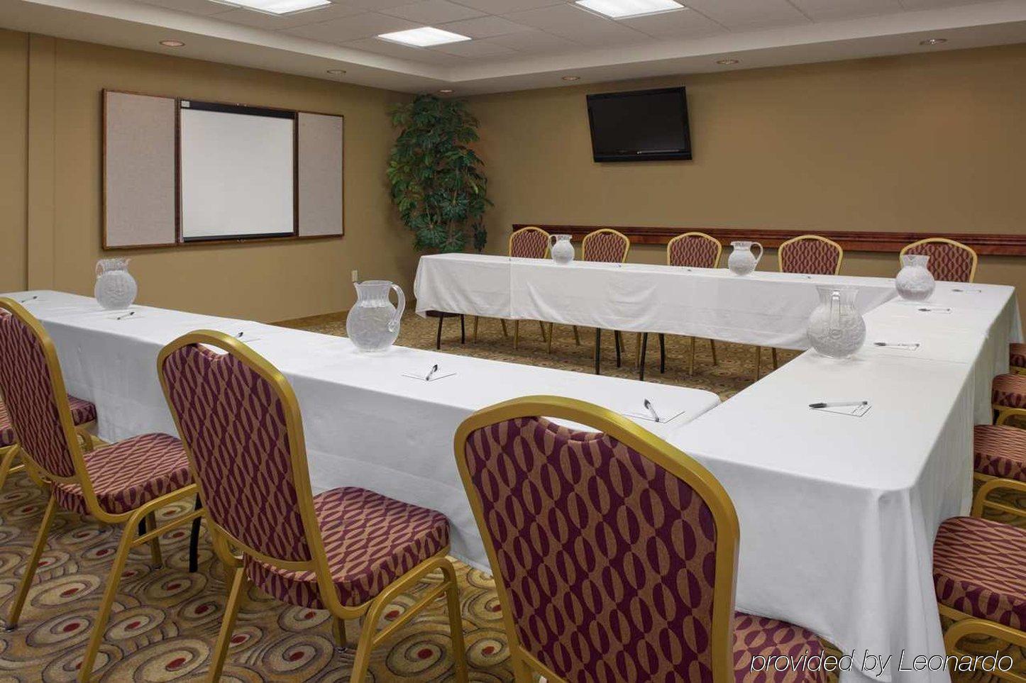 Hampton Inn Branson - Branson Hills Kinh doanh bức ảnh